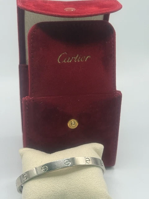 Bracelet manchette Love Cartier en or blanc 18 carats