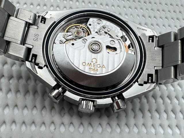 Omega Speedmaster 40 mm Chronographe Automatique 2007 1164 Cadran d'origine Réf. 3211.30
