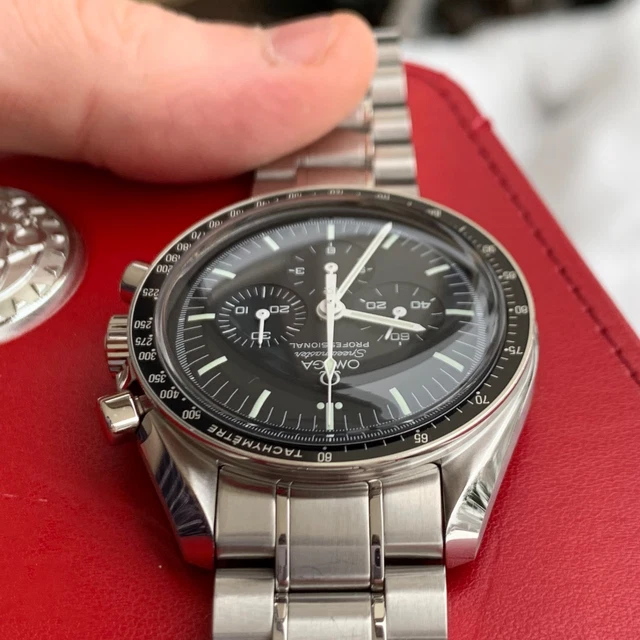 Omega Speedmaster Professional 2011 Réf. 3570.50.00 - État neuf et non poli