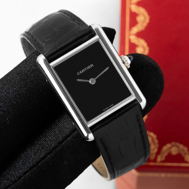 Montre Cartier Tank Must Large WSTA0072 à quartz, cadran noir, bracelet cuir 22 mm, ensemble complet