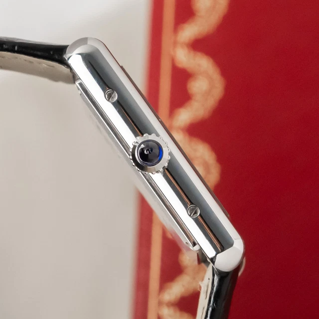 Montre Cartier Tank Must Large WSTA0072 à quartz, cadran noir, bracelet cuir 22 mm, ensemble complet