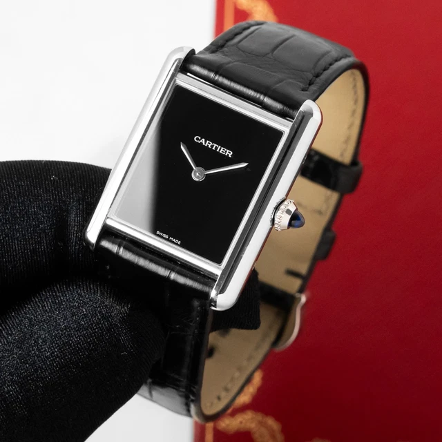 Montre Cartier Tank Must Large WSTA0072 à quartz, cadran noir, bracelet cuir 22 mm, ensemble complet