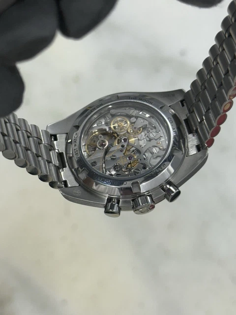 Omega Speedmaster Moonwatch 42 mm, cadran noir, saphir, 2023, référence 310.30.42.50.01.002