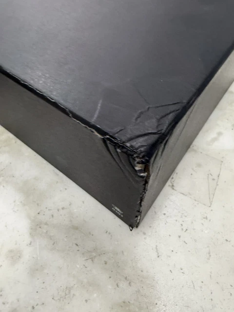 Omega Speedmaster Moonwatch 42 mm, cadran noir, saphir, 2023, référence 310.30.42.50.01.002