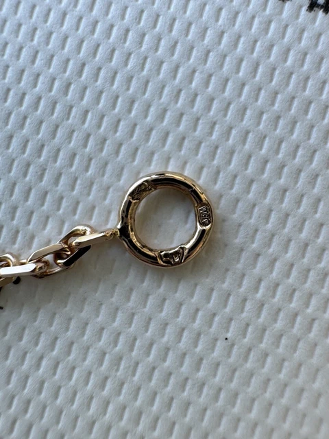 AUTHENTIC-Van-Cleef-Arpels-2016-Holiday-Pendant-Onyx-20.webp AUTHENTIQUE Pendentif Holiday Van Cleef Arpels 2016 Onyx Diamants Or Rose 18 carats