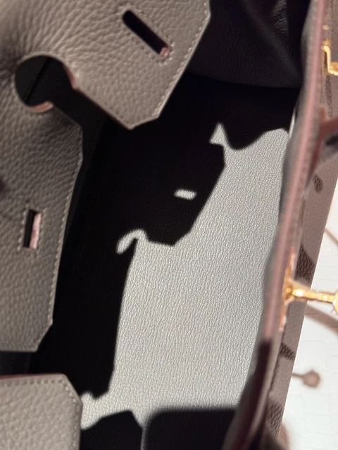 Authentic-New-Hermes-Birkin-30-Etain-Gold-Ghw (12) Authentique et neuf, le sac Birkin 30 Hermès couleur Étain doré avec finitions dorées, en cuir Clémence.