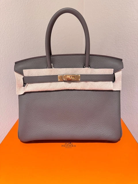 Authentic-New-Hermes-Birkin-30-Etain-Gold-Ghw (2) Authentique et neuf, le sac Birkin 30 Hermès couleur Étain doré avec finitions dorées, en cuir Clémence.