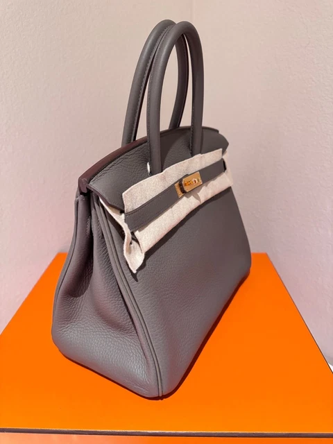 Authentic-New-Hermes-Birkin-30-Etain-Gold-Ghw (7) Authentique et neuf, le sac Birkin 30 Hermès couleur Étain doré avec finitions dorées, en cuir Clémence.