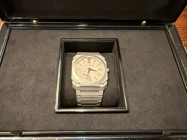 Montre Bvlgari Titane Octo Finissimo Gris BGO40C14TTXTAUTO