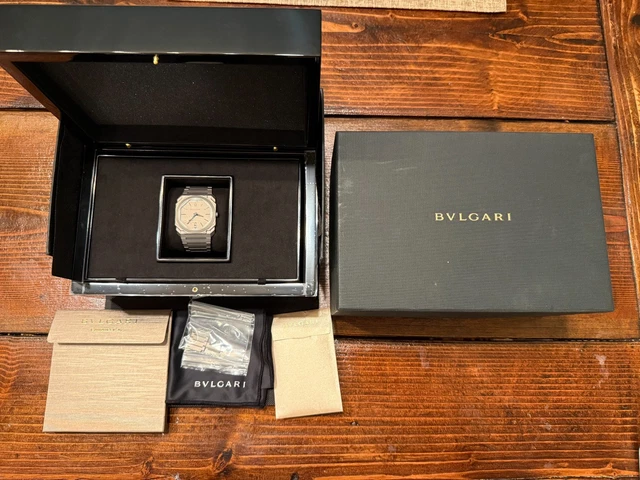 Montre Bvlgari Titane Octo Finissimo Gris BGO40C14TTXTAUTO