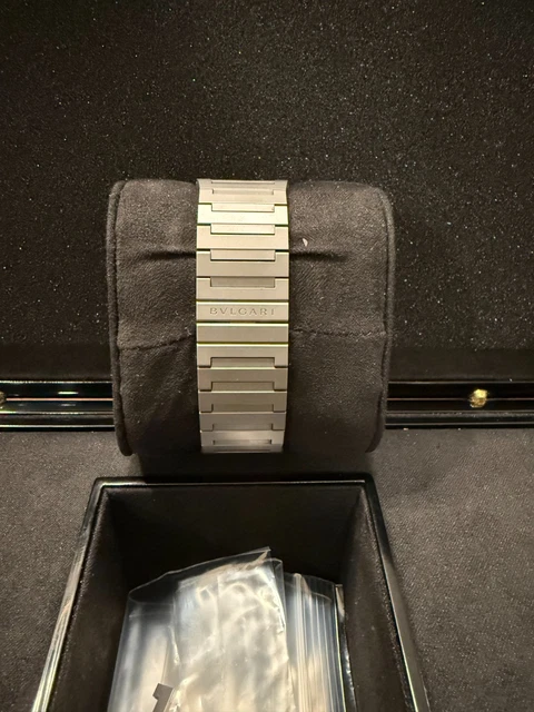 Montre Bvlgari Titane Octo Finissimo Gris BGO40C14TTXTAUTO