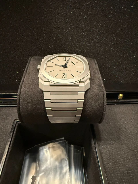 Montre Bvlgari Titane Octo Finissimo Gris BGO40C14TTXTAUTO