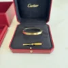 Bracelet Love Cartier en or jaune 18 carats
