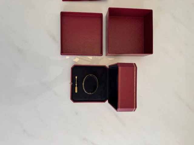 Bracelet Love Cartier en or jaune 18 carats