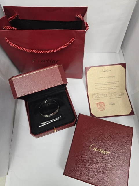 Bracelet Cartier Love Modèle Classique 4 Diamants Or Blanc Taille 17