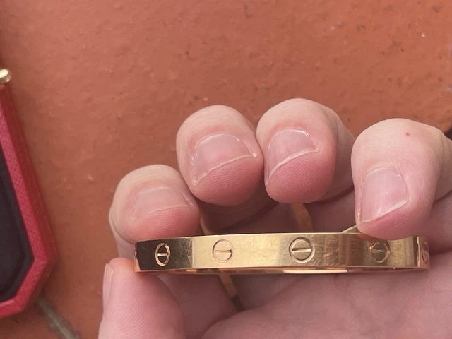 Bracelet Cartier Love Original en or rose, taille 17, boîte et papiers, 2025