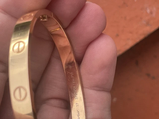 Bracelet Cartier Love Original en or rose, taille 17, boîte et papiers, 2025