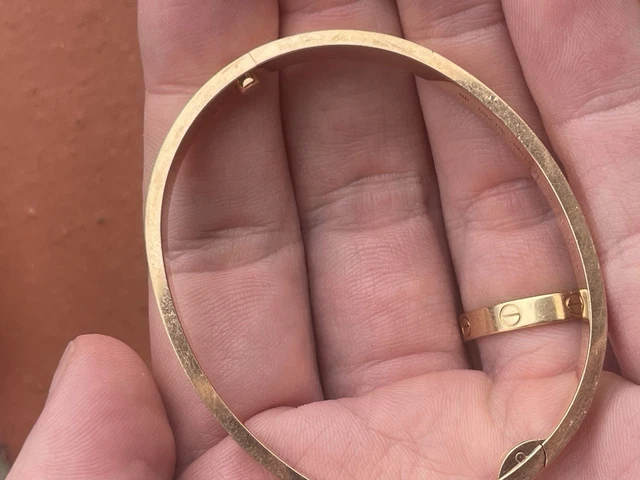 Bracelet Cartier Love Original en or rose, taille 17, boîte et papiers, 2025