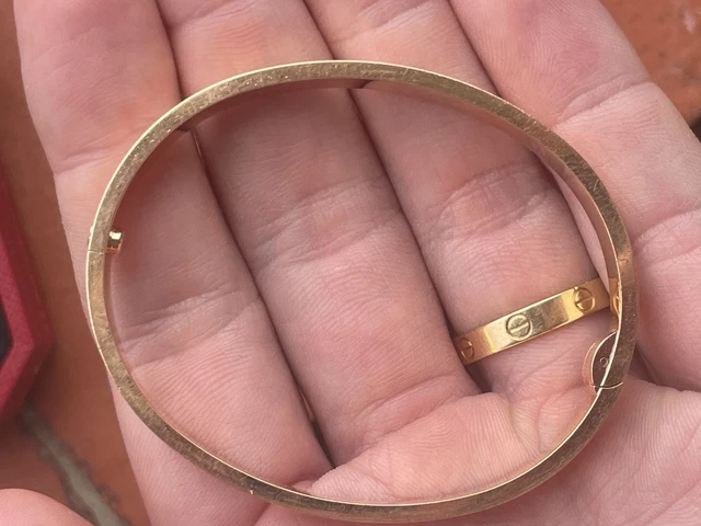 Bracelet Cartier Love Original en or rose, taille 17, boîte et papiers, 2025