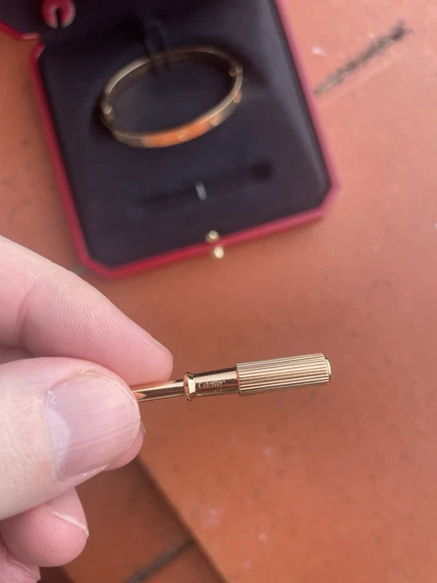 Bracelet Cartier Love Original en or rose, taille 17, boîte et papiers, 2025