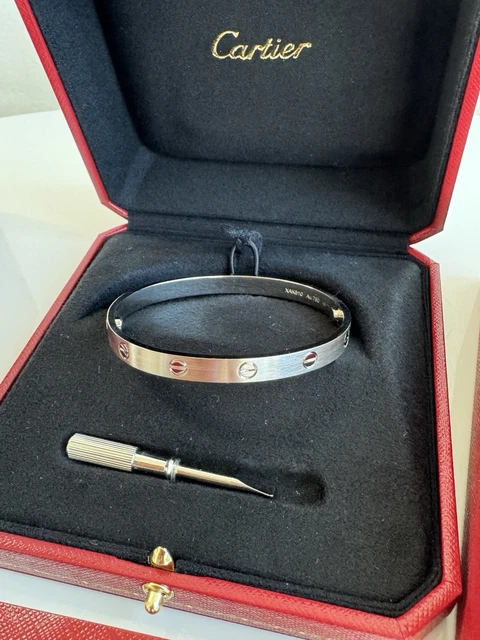 Bracelet Cartier Love, taille 18, or blanc brossé 18 carats, état neuf