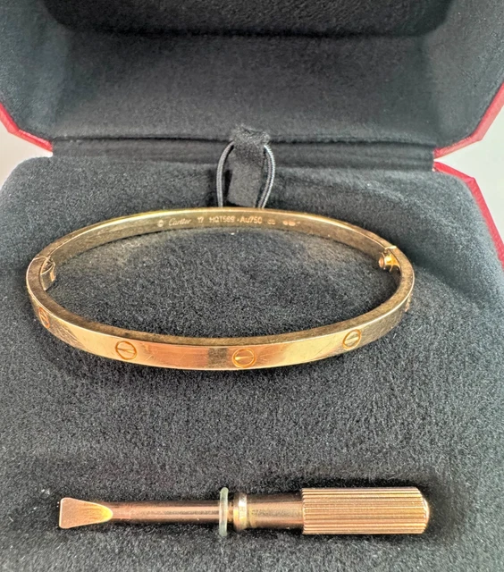 Bracelet Cartier Love en or rose, modèle moyen, avec boîte et documents d'origine.