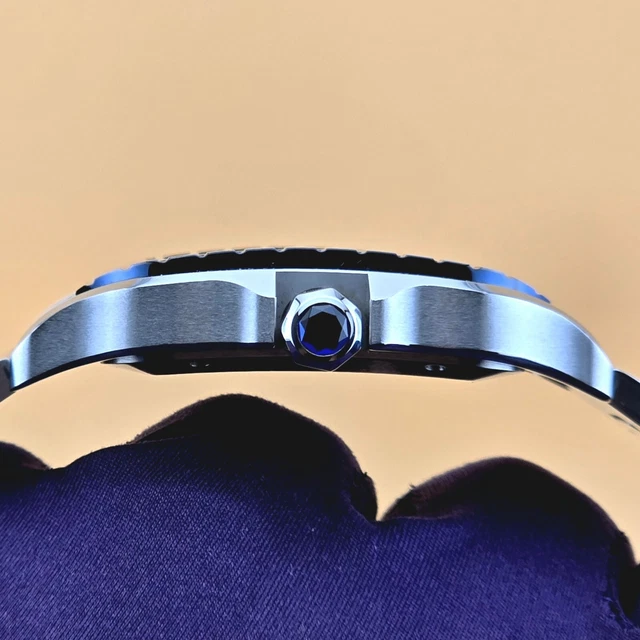 Montre Cartier Santos de Cartier 40 mm WSSA0047 B&P Bracelet supplémentaire Lunette PVD bleue Homme