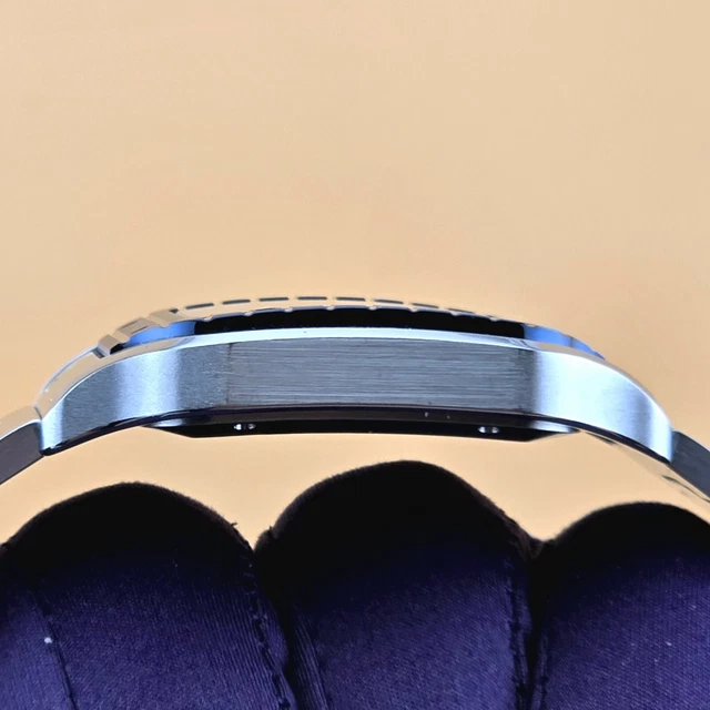 Montre Cartier Santos de Cartier 40 mm WSSA0047 B&P Bracelet supplémentaire Lunette PVD bleue Homme