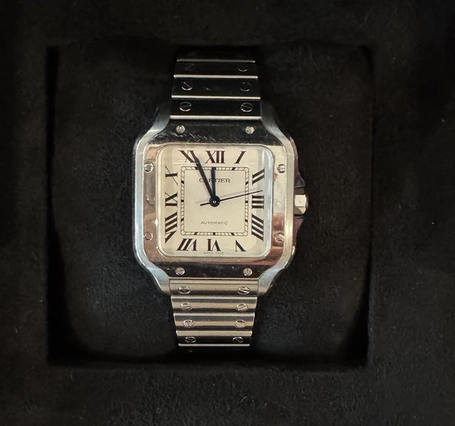 Cartier-Santos-de-Cartier-Medium-Stainless-Steel-WSSA0029-19.webp Montre Cartier Santos de Cartier Medium en acier inoxydable WSSA0029, coffret et papiers