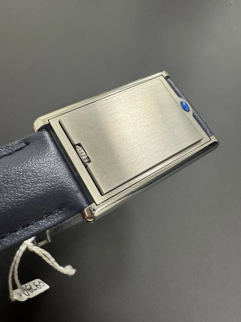 Test de la Cartier Tank Basculante XL 26 mm en acier 2522 (09/2025)