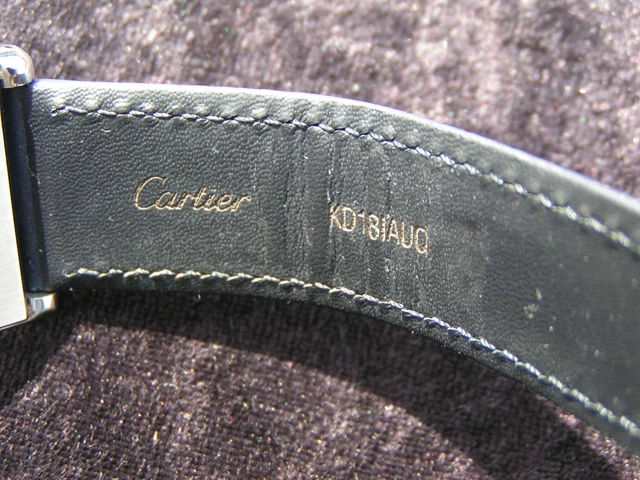 Test de la Cartier Tank Basculante XL 26 mm en acier 2522 (09/2025)