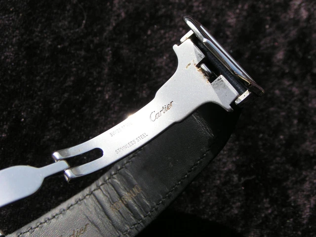 Test de la Cartier Tank Basculante XL 26 mm en acier 2522 (09/2025)