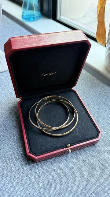 Bracelet jonc Cartier Trinity Tricolore en or 18 carats, modèle classique