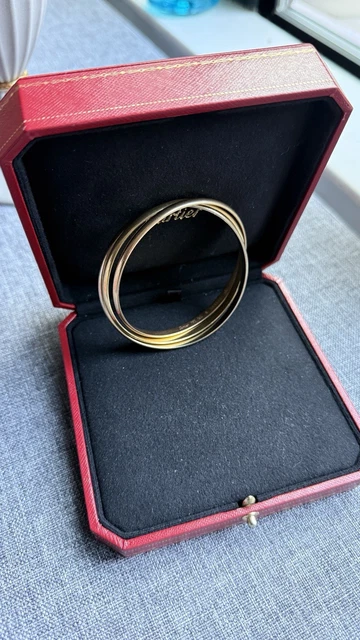 Bracelet jonc Cartier Trinity Tricolore en or 18 carats, modèle classique