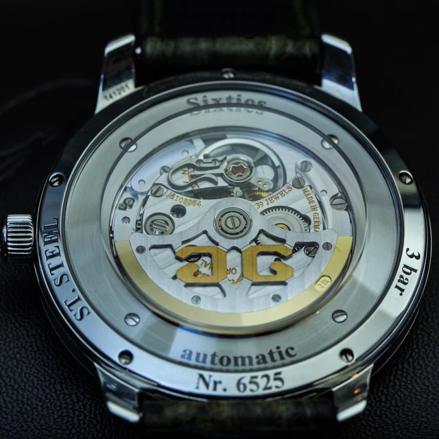 Glashütte Original Sixties Panorama Date Cadran Vert 42mm Réf. 2-39-47-04-02-04