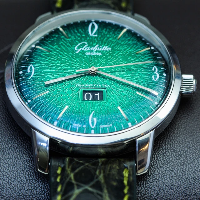 Glashütte Original Sixties Panorama Date Cadran Vert 42mm Réf. 2-39-47-04-02-04