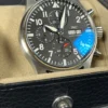Montre d'aviateur chronographe IWC, cadran noir 43 mm