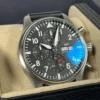 Montre d'aviateur chronographe IWC, cadran noir 43 mm