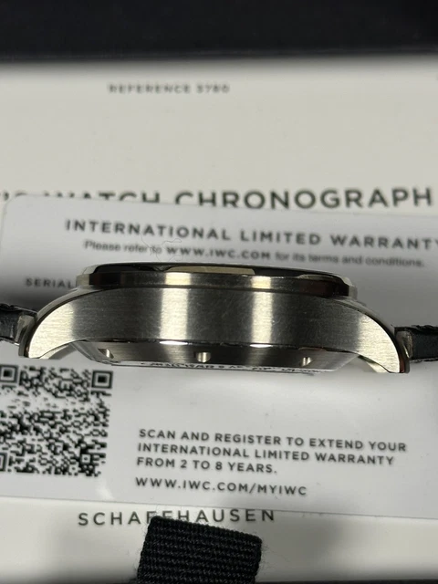 Montre d'aviateur chronographe IWC, cadran noir 43 mm