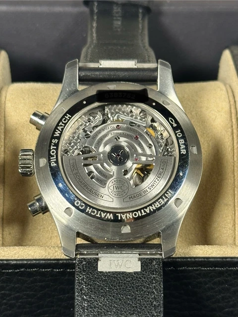 Montre d'aviateur chronographe IWC, cadran noir 43 mm