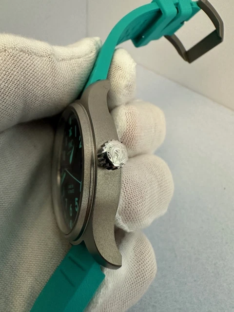 NOUVEAU 2025 IWC Schaffhausen Pilot Mark XX Mercedes-AMG Petronas F1 40MM (IW328210)