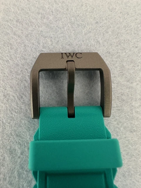 NOUVEAU 2025 IWC Schaffhausen Pilot Mark XX Mercedes-AMG Petronas F1 40MM (IW328210)