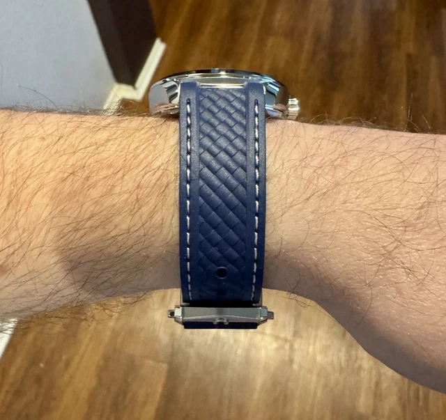 Montre OMEGA Seamaster Aqua Terra 150M 220.12.41.21.03.007 à cadran bleu