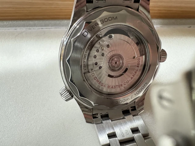 OMEGA Seamaster Diver 300M cadran blanc 42 mm état fantastique