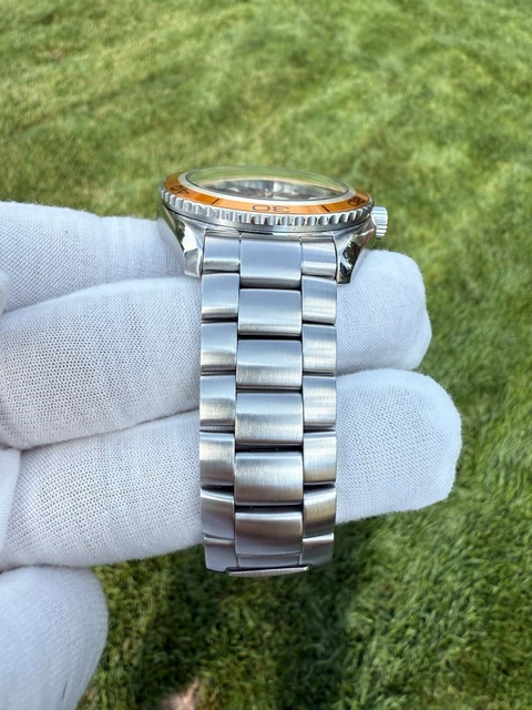 OMEGA Seamaster Planet Ocean 2208.50 Excellent état avec papiers