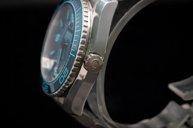 OMEGA Seamaster Planet Ocean 600M 39,5 mm Cadran bleu été - 215.30.40.20.03.002