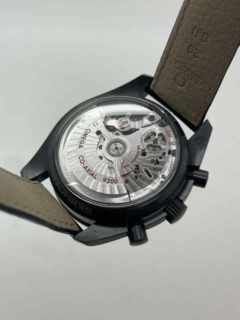 Omega Speedmaster Dark Side Of The Moon DSOTM 311.92.44.51.01.006 avec cartes