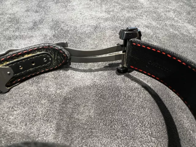 Omega Speedmaster Darkside of the Moon complète avec boîte et papiers