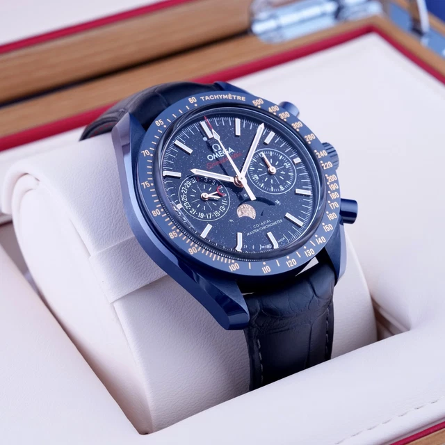 Omega Speedmaster Moonphase Céramique Cadran Bleu Aventurine - 304.93.44.52.03.002
