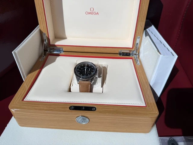 Omega Speedmaster Moonwatch Première montre Omega dans l'espace Édition limitée État neuf Portée deux fois